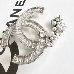  Cài Áo Nam, Nữ - Chanel Màu Trắng Ngọc Trai & Pha Lê (CL) 