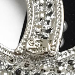  Cài Áo Nam, Nữ - Chanel Màu Trắng Ngọc Trai & Pha Lê (BH) 