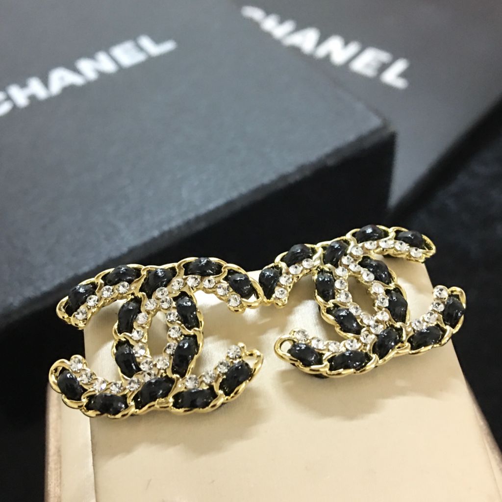  Bông Tai Chanel Bản To Màu Vàng Pha Lê Trắng (BE) 