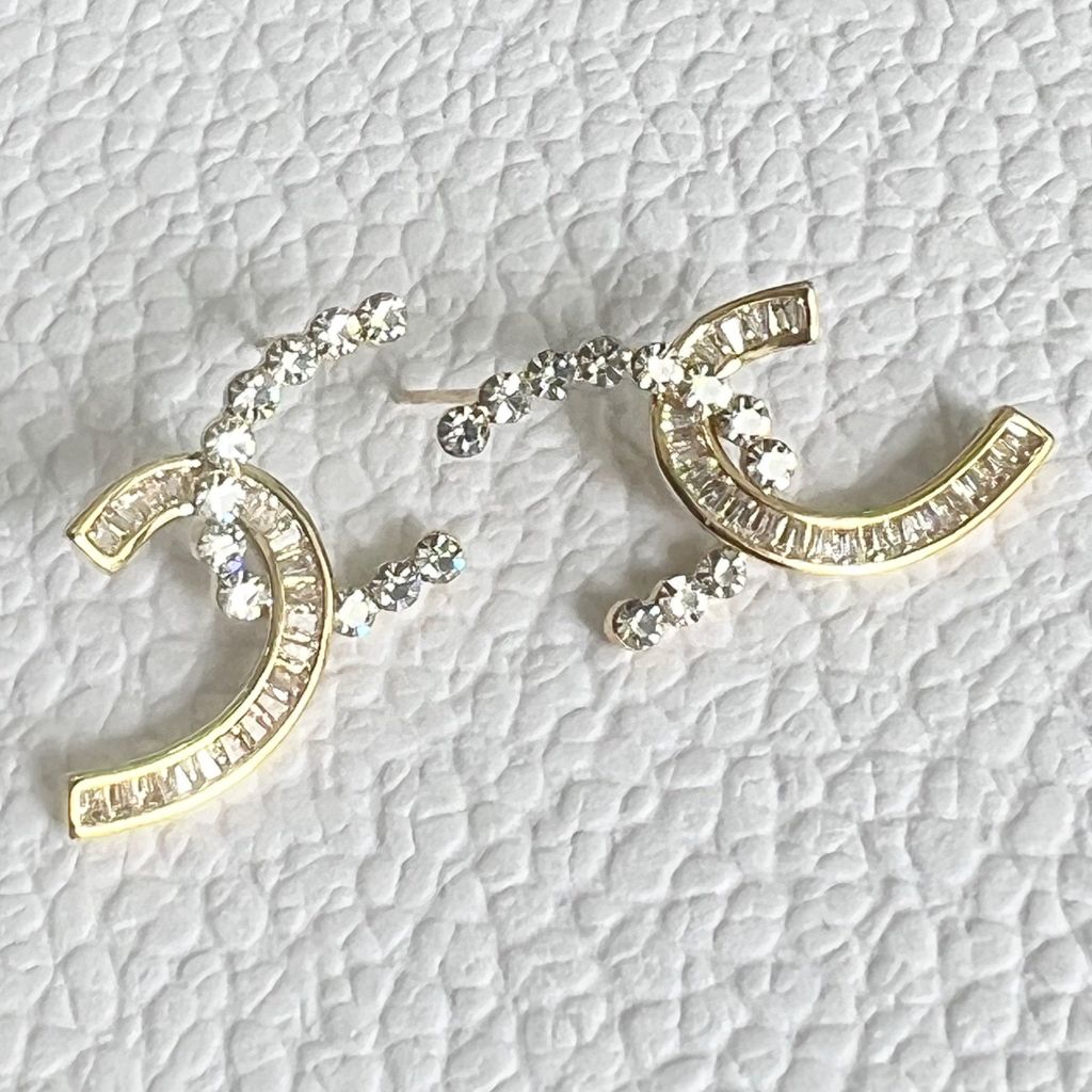  Bông Tai Chanel Bản To Màu Vàng Pha Lê Trắng (CC) 