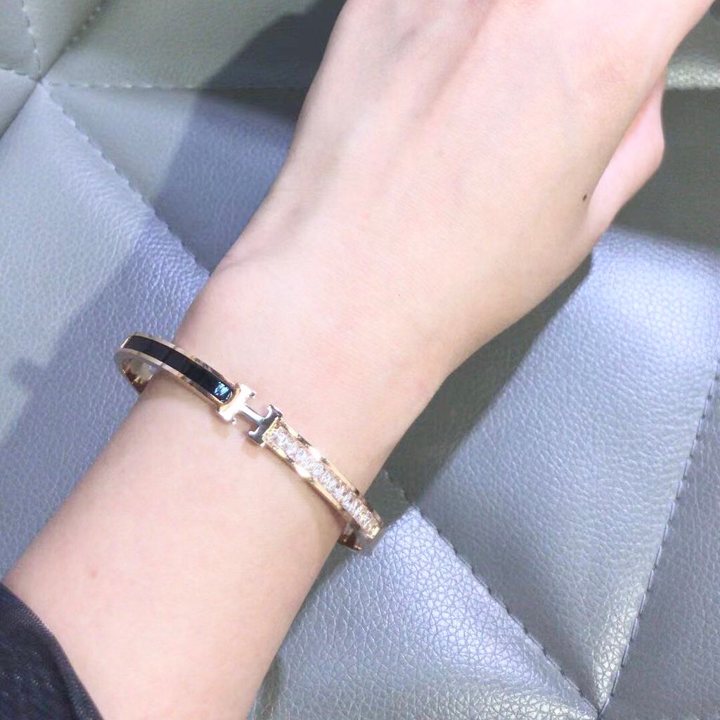  Vòng Tay TiTan Cao Cấp - Hermes Màu Vàng Hồng Pha Lê Trắng (AD) 