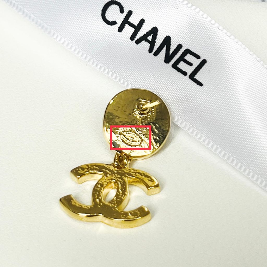  Bông Tai Chanel Bản To Màu Vàng Ngọc Trai & Pha Lê Trắng (CH) 