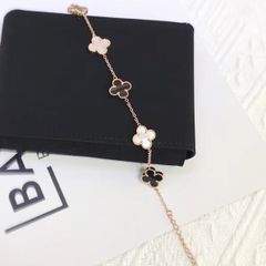  Vòng Tay TiTan Cao Cấp - Cỏ 4 Lá May Mắn 0,9cm Màu Đen & Màu Trắng Vỏ Trai Thiên Nhiên (AB) 