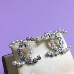  Bông Tai Chanel Bản To Màu Trắng Ngọc Trai & Pha Lê (AM) 