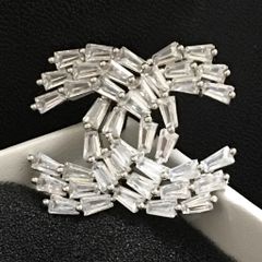  Cài Áo Nam, Nữ - Chanel Lưới Size To Màu Trắng Pha Lê (AJ) 