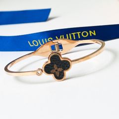  Vòng Tay TiTan Cao Cấp - LV Cỏ 4 Lá May Mắn Bằng Da & Pha Lê (AO) 