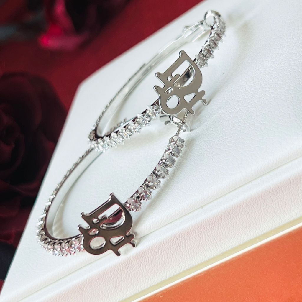  Bông Tai Khoen Tròn Dior Màu Trắng 4,3cm Pha Lê (BW) 