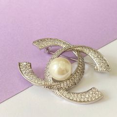  Cài Áo Chanel Màu Trắng Ngọc Trai & Pha Lê (BR) 