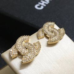  Bông Tai Chanel Màu Vàng Ngọc Trai & Pha Lê (AG) 