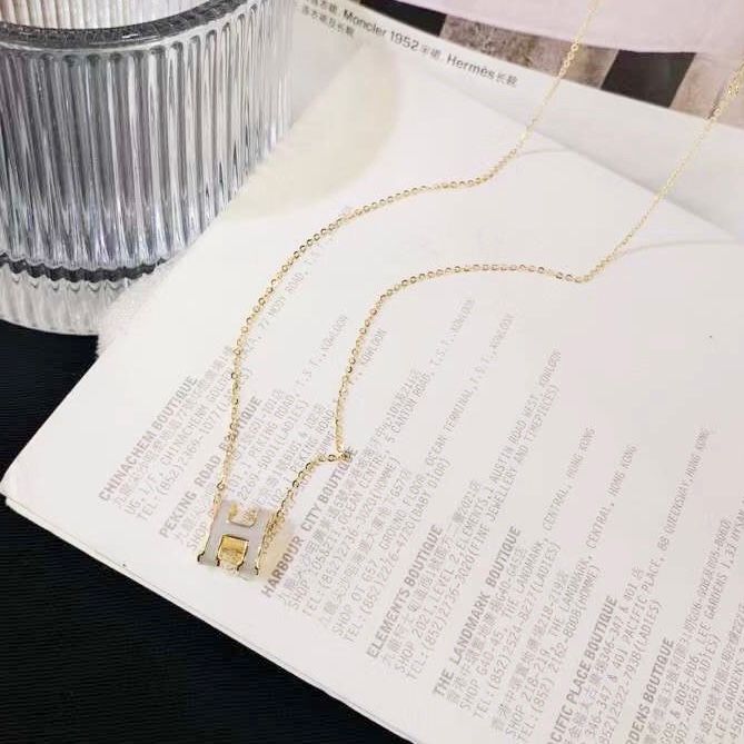  Dây Chuyền Bạc Cao Cấp - Hermes Màu Vàng Vỏ Trai Thiên Nhiên Màu Trắng (AI) 