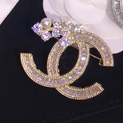  Cài Áo Nam, Nữ - Chanel Màu Vàng Ngọc Trai & Pha Lê Trắng (CF) 