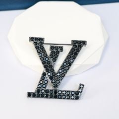  Cài Áo Nam, Nữ - LV Pha Lê Đen Sang Trọng (AI) 