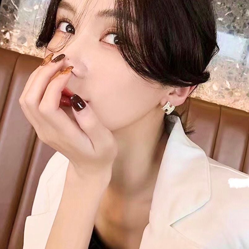  Bông Tai Hermes Màu Vàng Pha Lê Trắng (AH) 