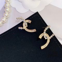  Bông Tai Chanel Bản To Màu Vàng Pha Lê Trắng (CC) 