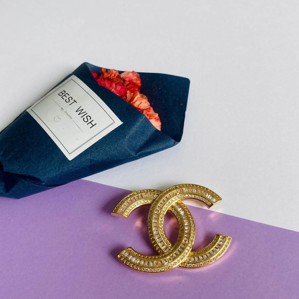  Cài Áo Nam, Nữ - Chanel Màu Vàng Pha Lê Trắng (BS) 