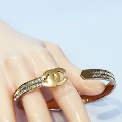  Vòng Tay TiTan Cao Cấp - Chanel Màu Vàng Hồng Pha Lê Trắng (AD) 