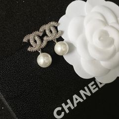  Bông Tai Chanel Màu Trắng Ngọc Trai & Pha Lê (CD) 