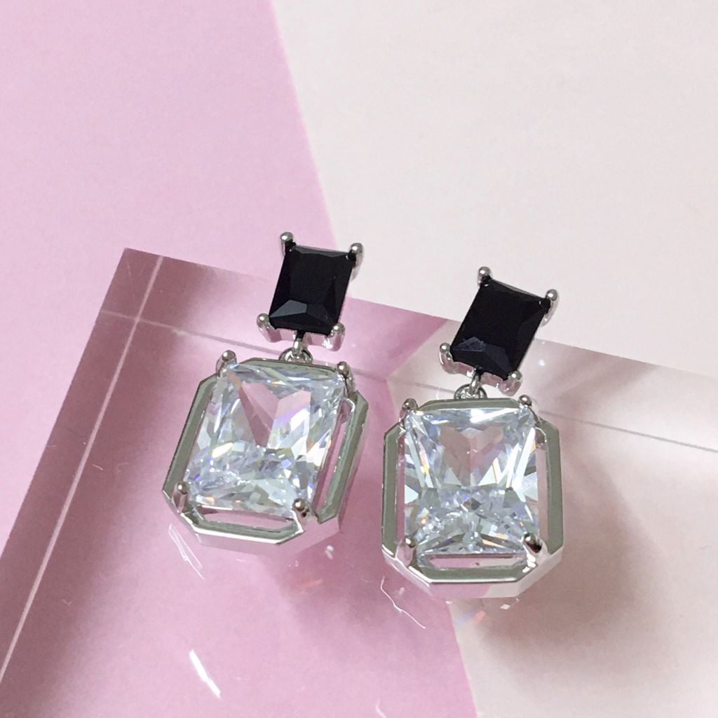  Bông Tai Chữ Nhật Màu Trắng Pha Lê Trắng Đen (AG) 