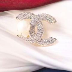  Cài Áo Chanel Màu Vàng Ngọc Trai & Pha Lê Trắng (BC) 