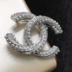  Cài Áo Nam, Nữ - Chanel Màu Trắng Ngọc Trai & Pha Lê (BH) 