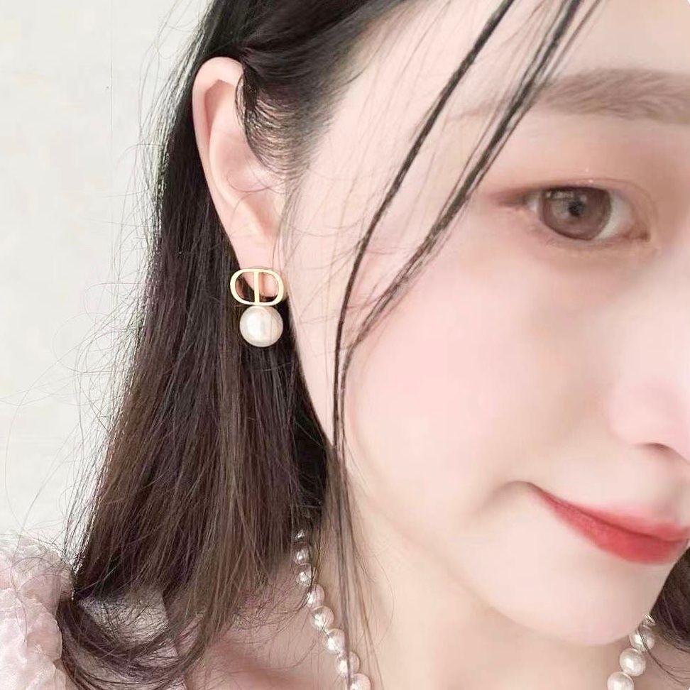  Bông Tai Dior Màu Vàng Ngọc Trai (AL) 