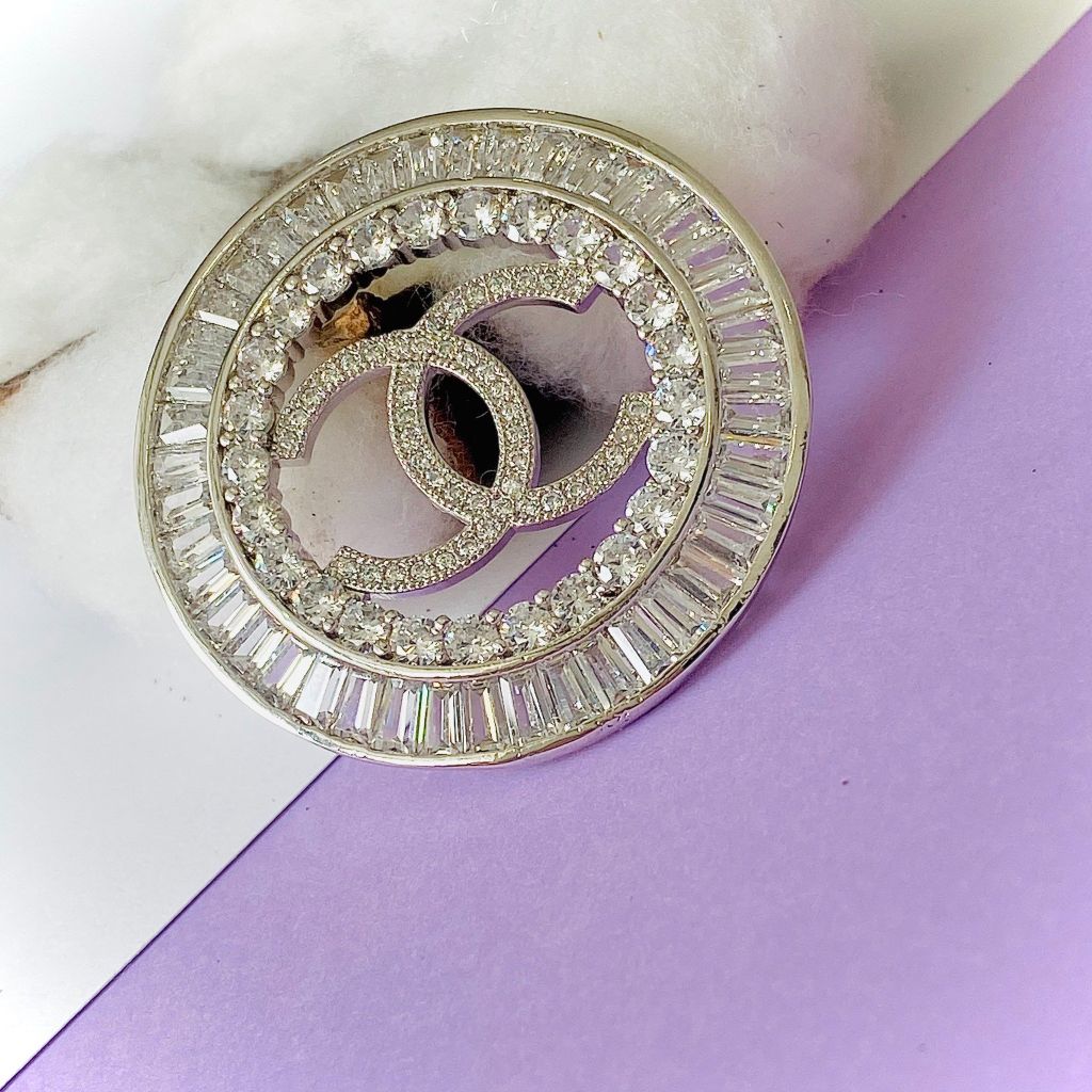  Cài Áo Nam, Nữ - Chanel Màu Trắng Pha Lê (BV) 