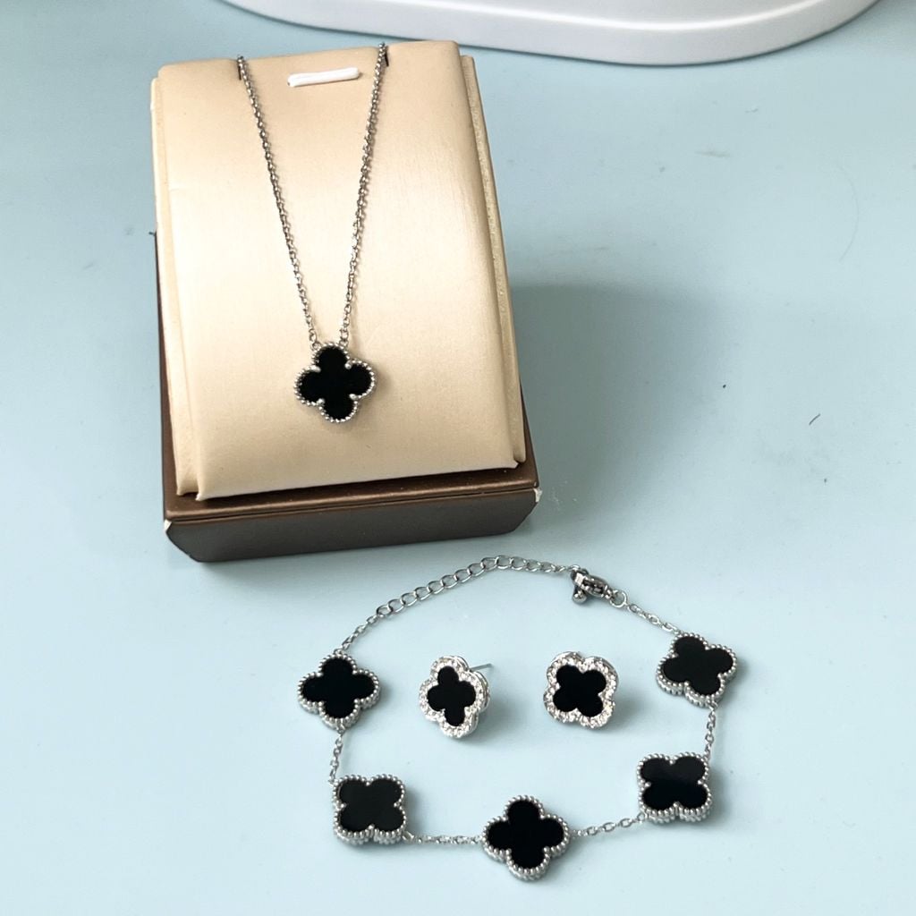  Bộ Trang Sức Cỏ 4 Lá May Mắn Vàng Đen Size 1,5cm - Dây Chuyền, Vòng Tay & Bông Tai Pha Lê (AO) 