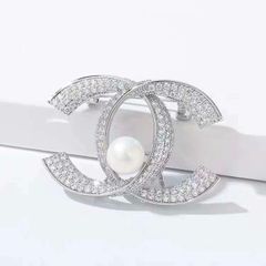  Cài Áo Chanel Màu Trắng Ngọc Trai & Pha Lê (BR) 