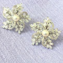  Bông Tai Cánh Hoa Ngọc Trai & Pha Lê Trắng (AH) 