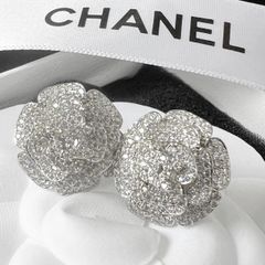  Bông Tai Chanel Hoa Trà Trắng Bản To Pha Lê (CA) 