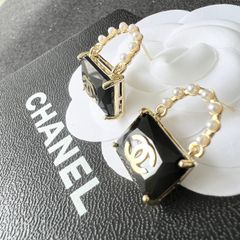  Bông Tai Túi Xách Chanel Bản To Màu Vàng Pha Lê Đen & Ngọc Trai (BW) 