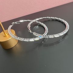  Bông Tai Khoen Tròn Bản To Màu Trắng 6,5cm Pha Lê (BM) 