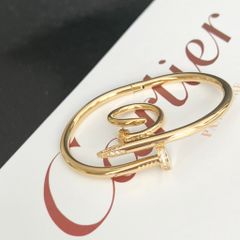  Bộ Trang Sức Cây Đinh Cartier Titan Cao Cấp - Vòng Tay & Nhẫn Màu Vàng Pha Lê (AB) 