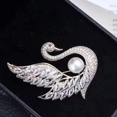  Cài Áo Con Thiên Nga Pha Lê & Ngọc Trai Trắng (AN) 