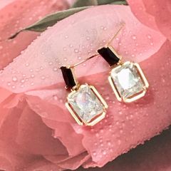  Bông Tai Chữ Nhật Màu Vàng Pha Lê Trắng Đen (AF) 