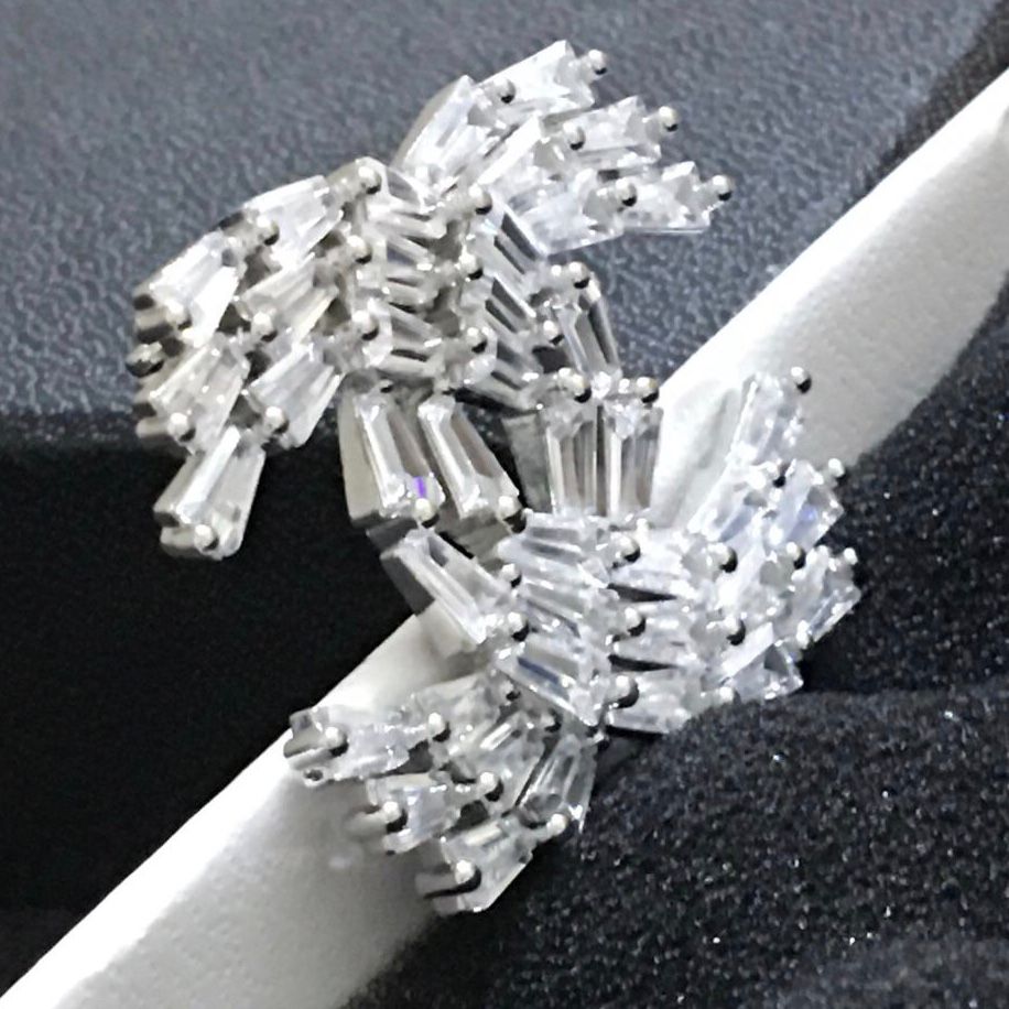  Cài Áo Nam, Nữ - Chanel Lưới Size Nhỏ Màu Trắng Pha Lê (AP) 