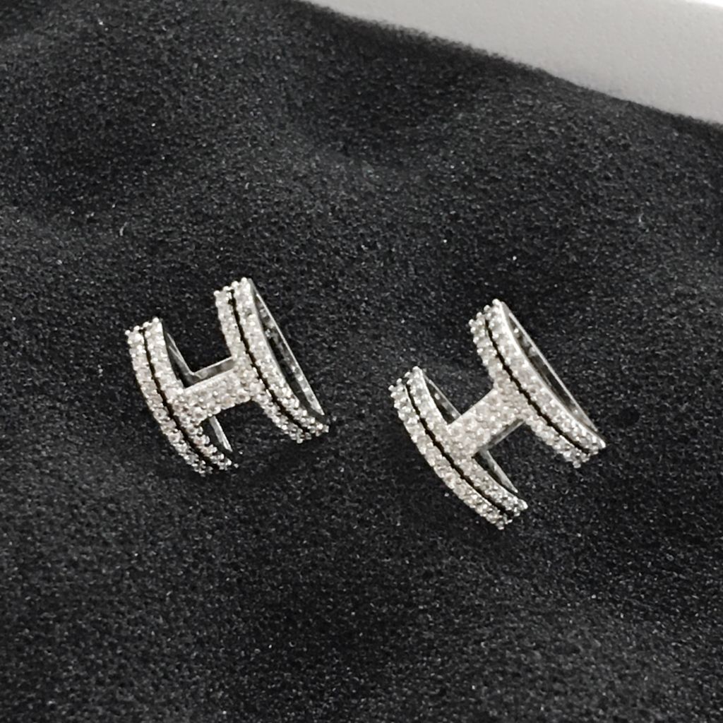  Bông Tai Hermes Màu Trắng Pha Lê (AD) 