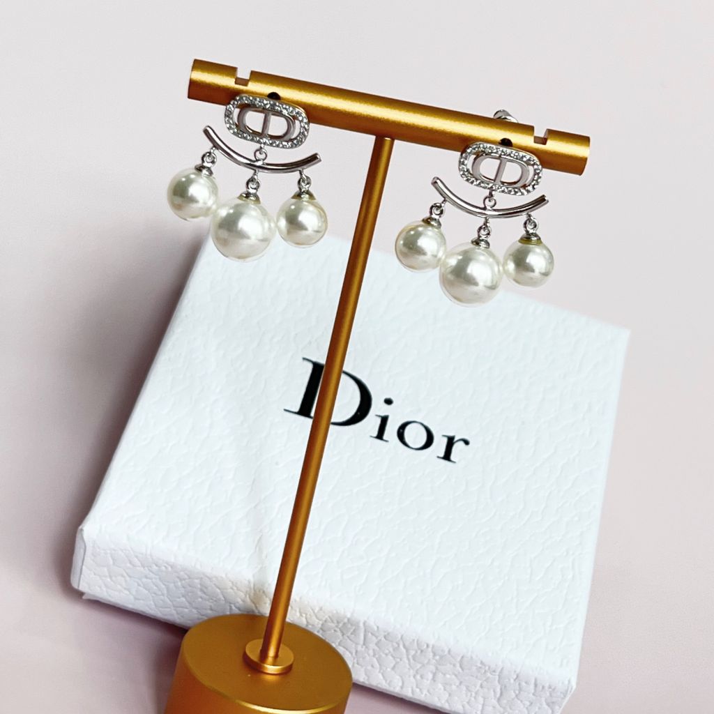  Bông Tai Dior Màu Trắng Ngọc Trai & Pha Lê (AK) 