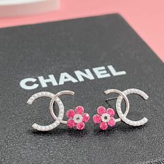  Bông Tai Chanel Cánh Hoa Bản To Màu Trắng Ngọc Trai & Pha Lê Hồng (CL) 