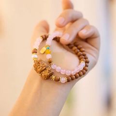  Vòng Đá Phong Thuỷ Cao Cấp - Tượng Phật Gỗ Đàn Hương, Đá Thạch Anh Hông & Ngọc Trai Nước Ngọt 