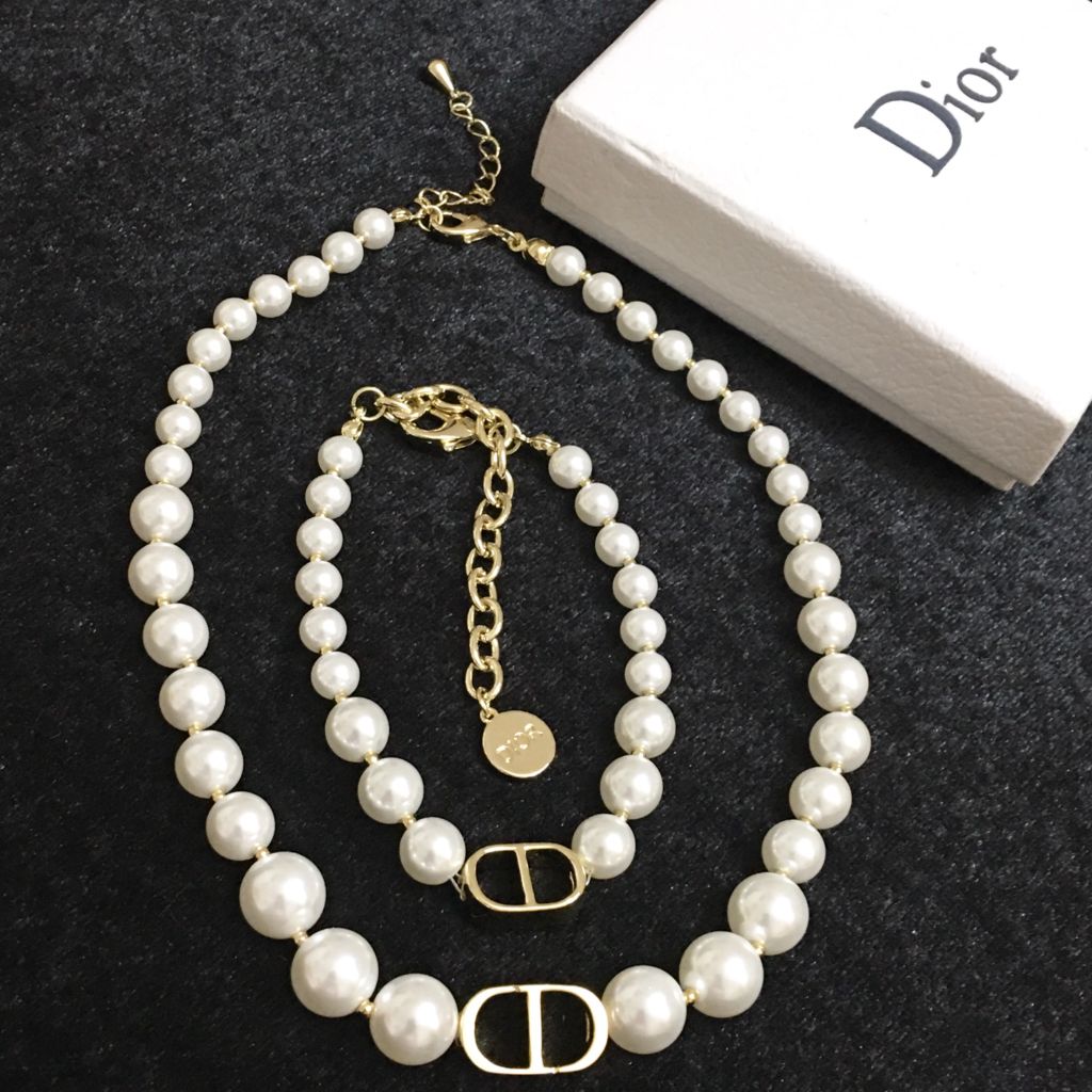  Bộ Trang Sức Dior Vàng - Vòng cổ Choker & Vòng Tay Ngọc Trai Quý Phái 