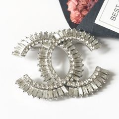  Cài Áo Nam, Nữ - Chanel Màu Trắng Bản To Pha Lê (BY) 