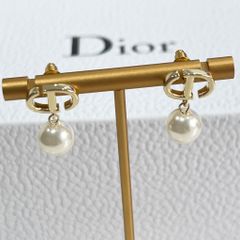  Bông Tai Dior Màu Vàng Ngọc Trai (AQ) 