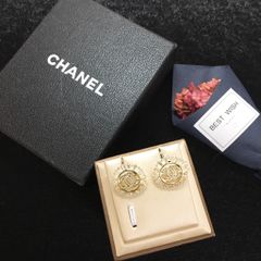  Bông Tai Chanel Bản To Màu Vàng Pha Lê Trắng (BG) 