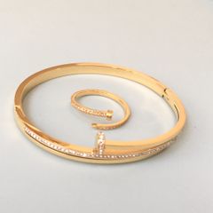  Bộ Trang Sức Cartier Titan Cao Cấp - Vòng Tay & Nhẫn Màu Vàng Pha Lê (AP) 