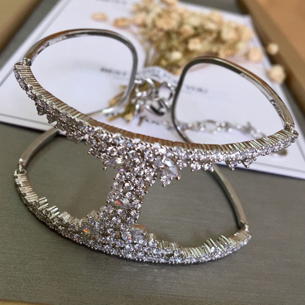  Vòng Tay Hermes Bản To Màu Trắng Pha Lê (AC) 