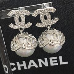 Bông Tai Chanel Màu Trắng Ngọc Trai & Pha Lê (BJ) 