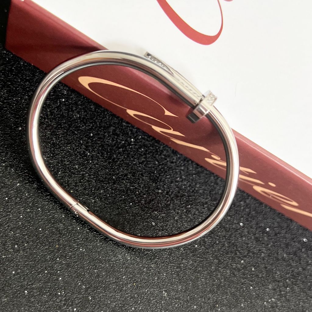  Vòng Tay Nam, Nữ TiTan Cao Cấp - Cartier Cây Đinh Màu Trắng Pha Lê (AH) 