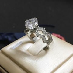  Nhẫn Nữ Cao Cấp - Zic Zac Pha Lê Trắng Cá Tính 