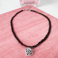  Dây Chuyền Ngắn - Choker Hoa Hồng Đen Pha Lê Trắng (BB) 